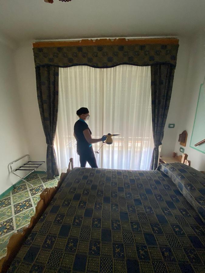 מאיורי Riviera B&B Rooms מראה חיצוני תמונה