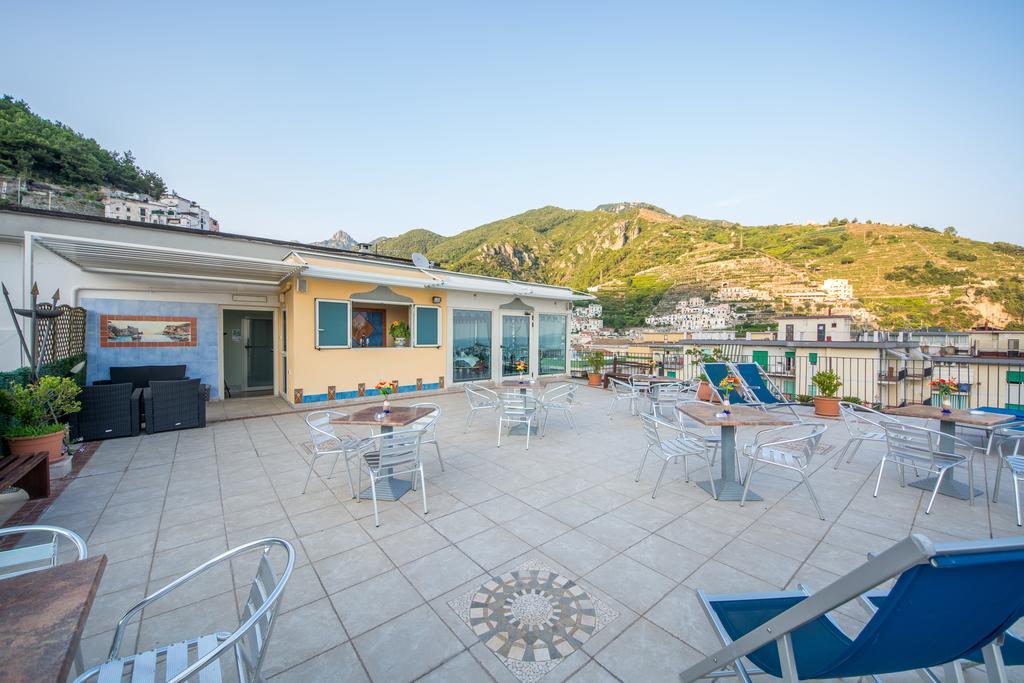 מאיורי Riviera B&B Rooms מראה חיצוני תמונה