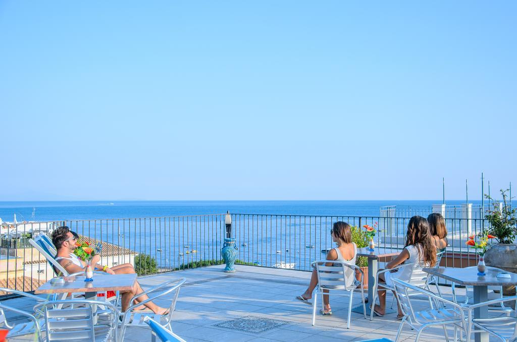 מאיורי Riviera B&B Rooms מראה חיצוני תמונה