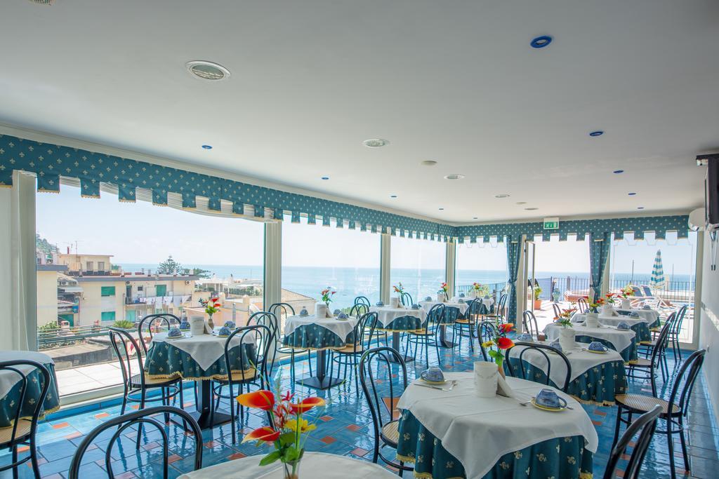 מאיורי Riviera B&B Rooms מראה חיצוני תמונה