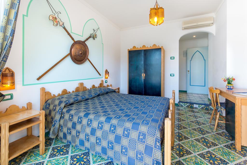 מאיורי Riviera B&B Rooms מראה חיצוני תמונה