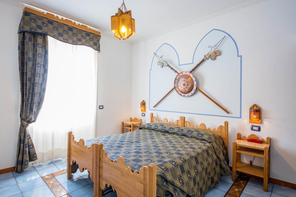 מאיורי Riviera B&B Rooms חדר תמונה
