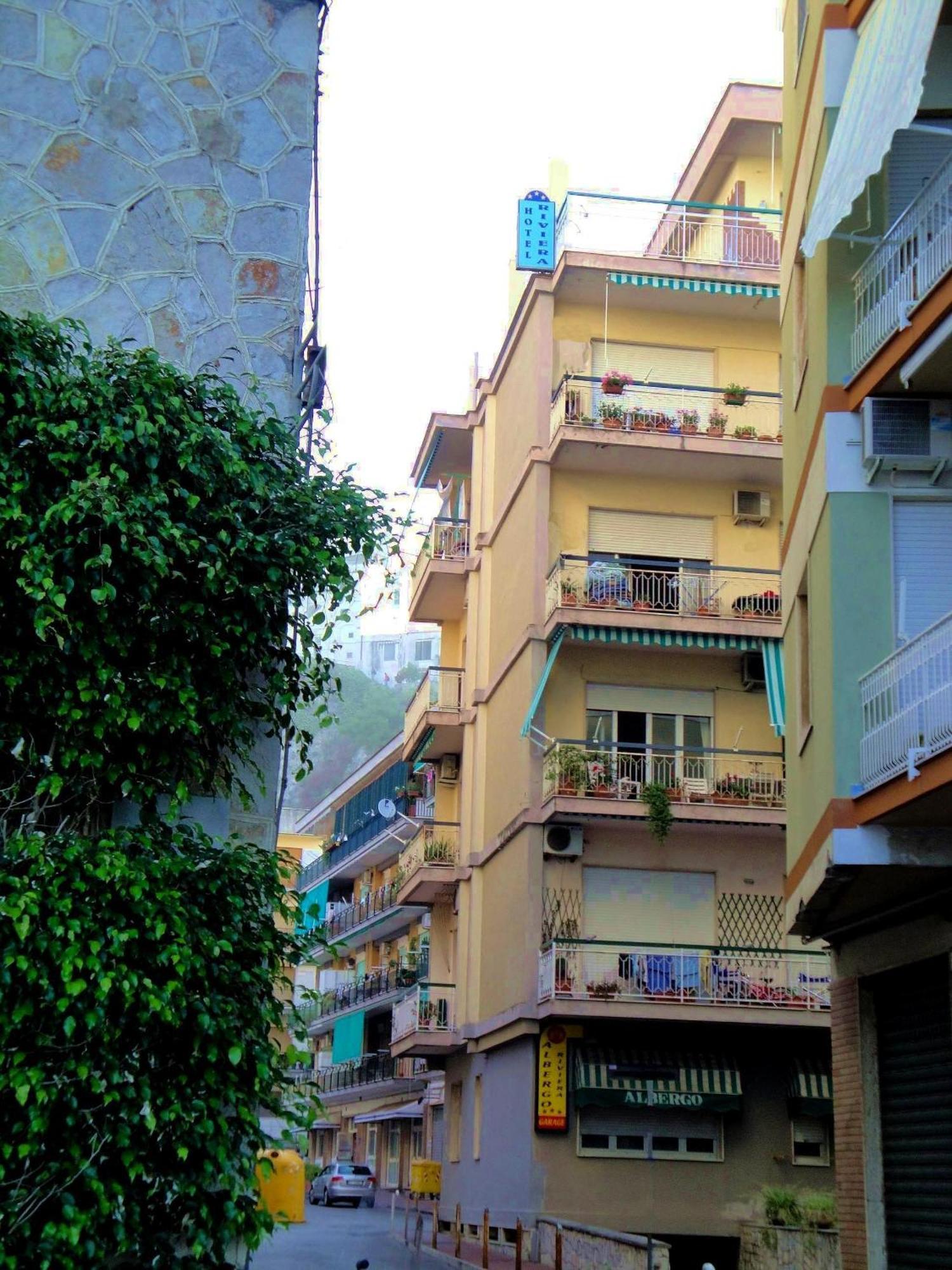 מאיורי Riviera B&B Rooms מראה חיצוני תמונה
